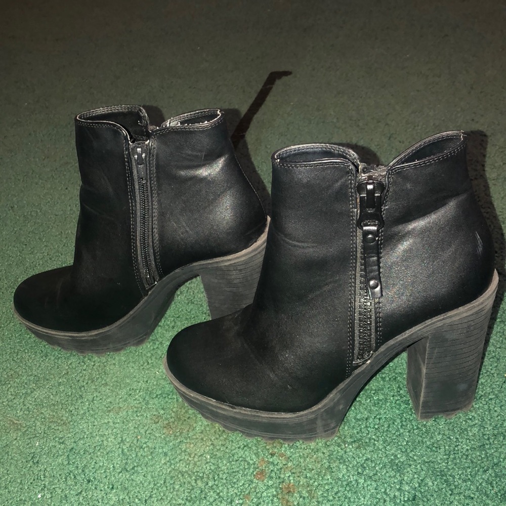 Black Heeled Boots
